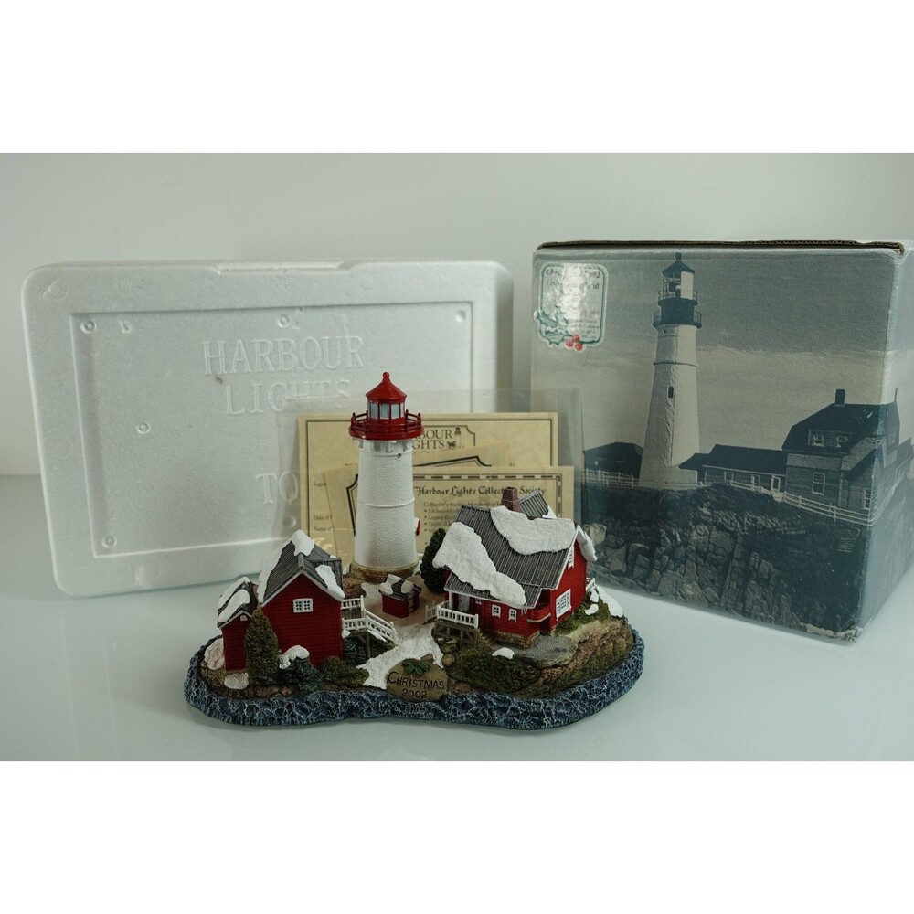 Harbour Lights Lighthouse - Crossover Island New York  #714 with Box and COA